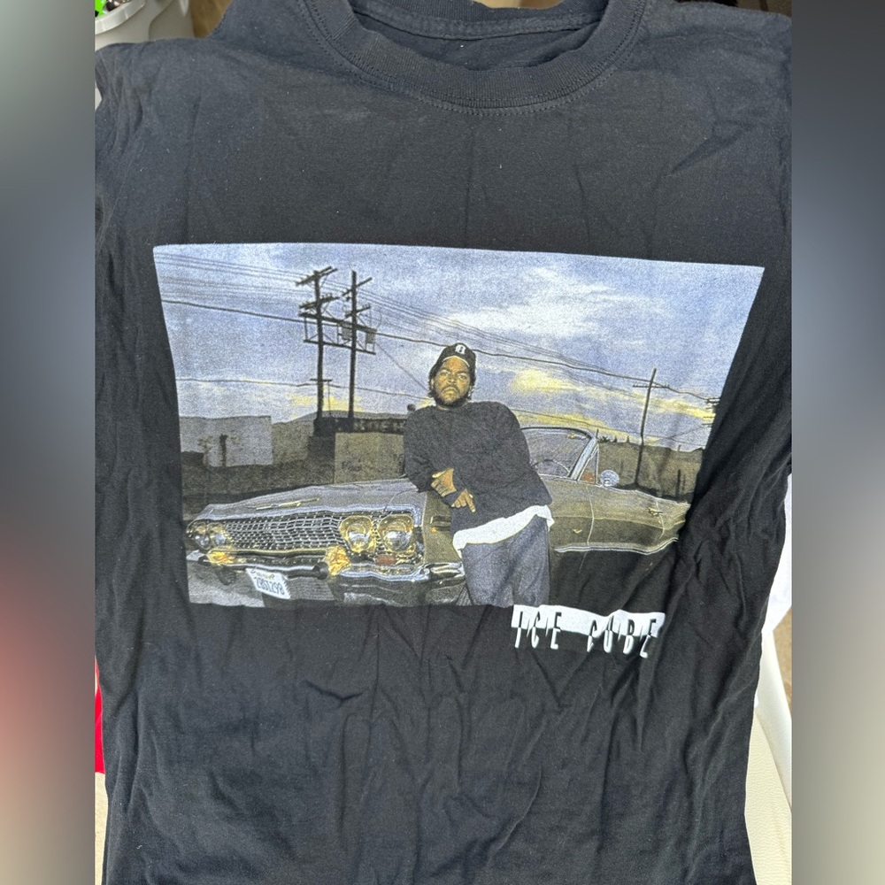 Ice cube graphic tee.